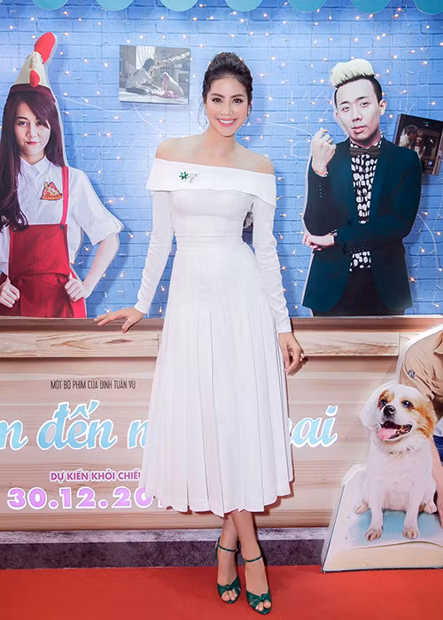 Sau hoạt động này, Phạm Hương sẽ tham gia liên tiếp hai dự án cộng đồng giúp đỡ bà con nghèo tại miền Tây và miền Trung.