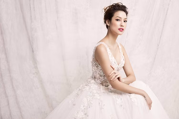 Lilly Nguyen hoa cong chua tuyet trong bo anh Giang sinh