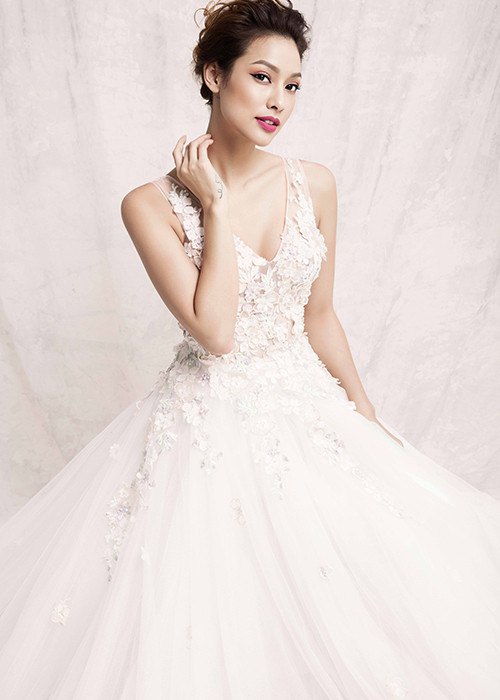 Được đánh giá khá cao nhưng chân dài sinh năm 1994 sớm dừng chân ở top 7 cuộc thi The Face Việt Nam 2016.