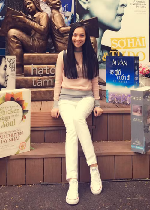 Nhan sac tre den kho tin cua U40 Hien Thuc-Hinh-15