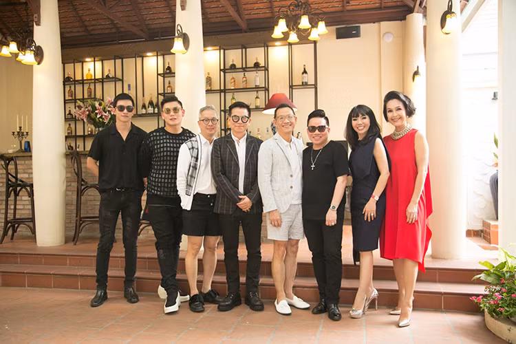 Sau buổi tiệc, Đỗ Mạnh Cường đã có chuyến đi Thái Lan để nghỉ dưỡng, nạp lại năng lượng để tiếp tục chuẩn bị cho các kế hoạch của năm 2017.