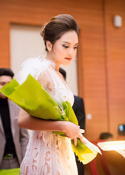 Sau cuộc thi Hoa hậu Việt Nam 2016, Tố Như cũng đã trở lại cuộc sống thường nhật của một cô sinh viên Đại học Kinh tế Quốc dân.