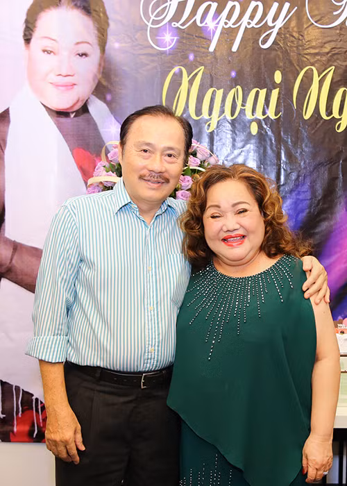 “Vì được mời đi ăn mà lại trúng món mình thích thì nhận lời ngay mà không suy nghĩ gì. Ai ngờ chúng nó lại làm ra đủ thứ như vậy”, NSND Ngọc Giàu chia sẻ.