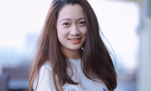 Thuong cua Phia truoc la bau troi da thanh ba me 2 con