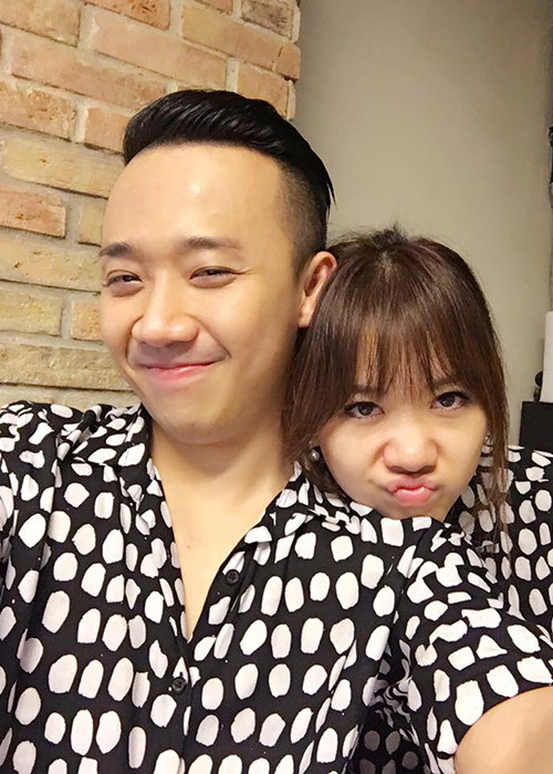 Hình ảnh Trấn Thành - Hari Won bên nhau ở đời thường cũng gây sự chú ý với người hâm mộ. (Ảnh: Facebook nhân vật)