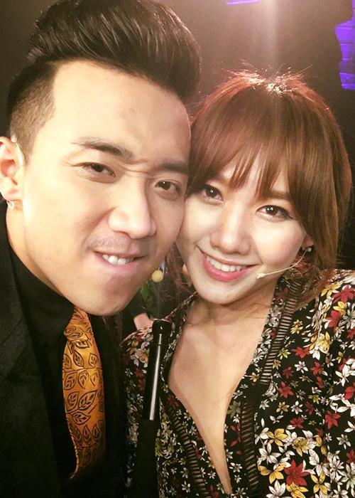 Kể từ khi công khai hẹn hò, Trấn Thành thường xuyên tháp tùng bạn gái đi dự các sự kiện. (Ảnh: Facebook nhân vật)