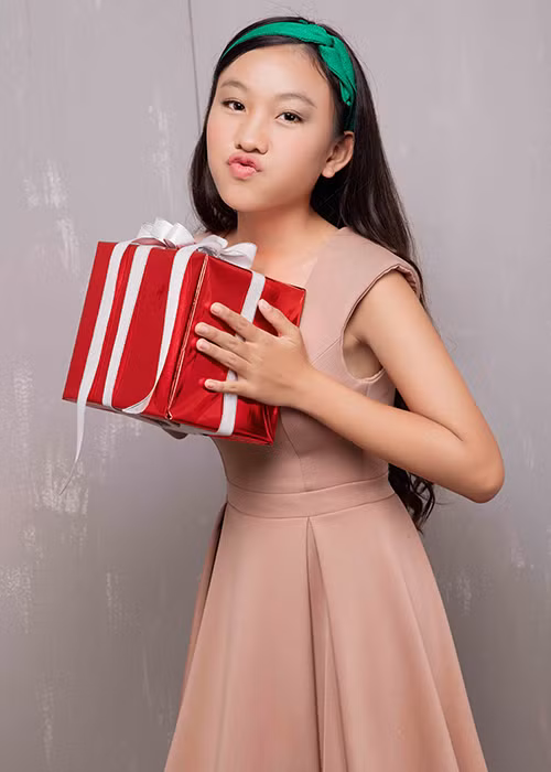 Sau “Solo cùng bolero”, Thiêng Ngân tham gia “Sao nối ngôi”, Thiên Ngân xuất sắc vào lọt top 4 của chương trình. 