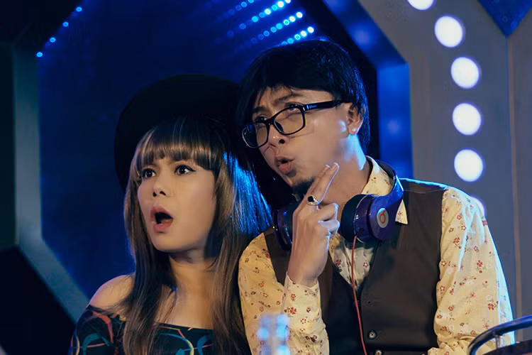 Viet Huong dong phim ca nhac cung em gai xinh dep-Hinh-5