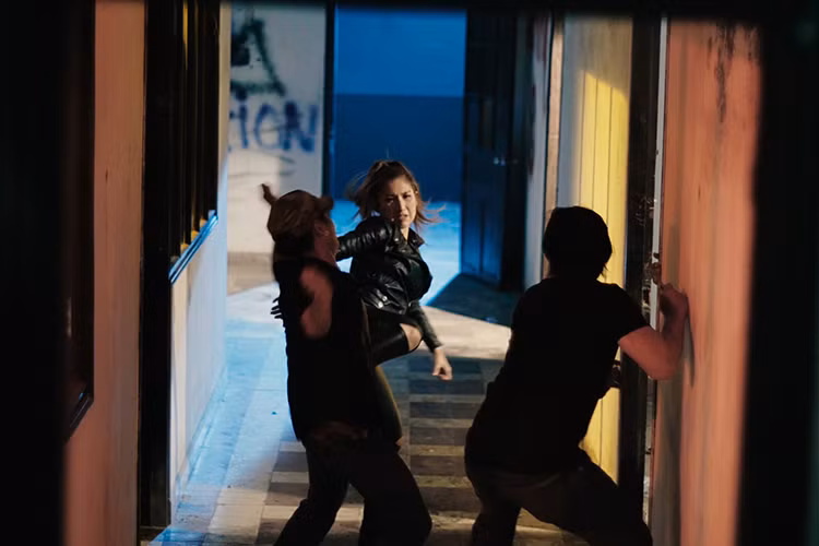 Viet Huong dong phim ca nhac cung em gai xinh dep-Hinh-10