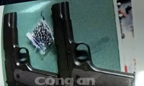 Khẩu súng bắn bi được cho là công cụ được nghi phạm sử dụng để gây án.