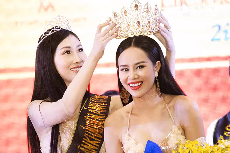 Chung kết cuộc thi Gương mặt Sân khấu - Điện ảnh Triển vọng 2016 vừa khép lại với chiến thắng thuộc về người mẫu kiêm diễn viên Sella Trương.