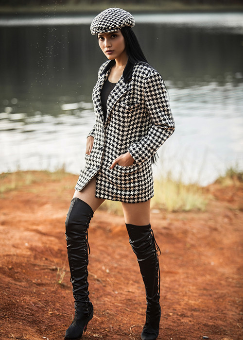 Á hậu Trương Thị May hiện đang là một trong những người đẹp được mến mộ và yêu quý, đặc biệt là những người Phật tử trẻ.