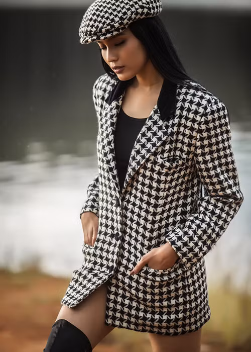 Thời gian vừa qua, người đẹp luôn tích cực tham gia hoạt động thiện nguyện và dành phần lớn thời gian cho gia đình, tụng kinh niệm Phật.