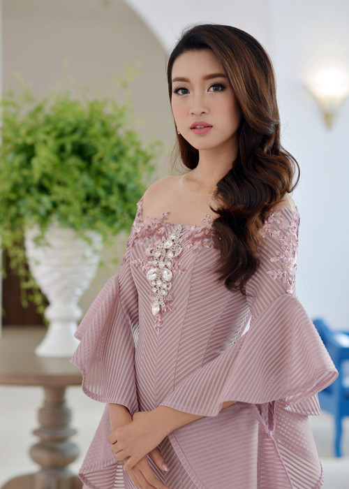 Trước khi đăng quang Hoa hậu Việt Nam 2016, Mỹ Linh từng lọt top 15 cuộc thi Hoa hậu Hoàn vũ Việt Nam 2015. (Ảnh: Facebook nhân vật) 