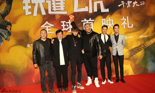 Thanh Long gay buc xuc vi chieu tro lua doi khan gia-Hinh-2