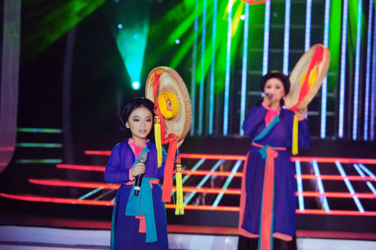 Trước đêm chung kết, Mai Chi không được đánh giá là ứng cử viên nặng kí cho ngôi vị quán quân Gương mặt thân quen nhí 2016. (Ảnh: Facebook nhân vật)