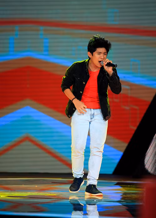 Thế Lân vốn không phải là gương mặt quá xa lạ với khán giả. Giọng ca trẻ từng tham gia The Voice Kids 2014. (Ảnh: VTC News)