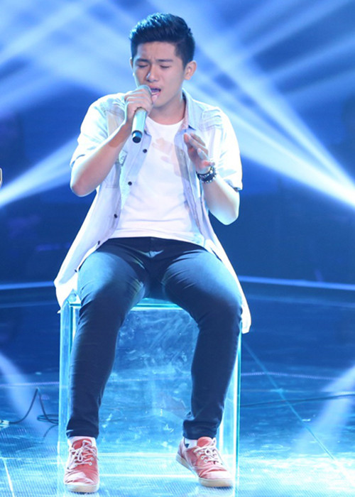 Vì Thế Lân được cho là cái tên khá nhạt nhòa nên khi Lam Trường “cứu” giọng ca này 3 lần liên tiếp, nhiều khán giả từng tỏ ra bức xúc. (Ảnh: VTC News)