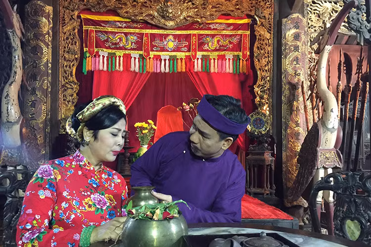 Trong khi đó, vai tân tri phủ do triều đình điều về trong hài Tết 2017 “Chôn nhời 4” sẽ do nghệ sĩ Đức Khuê đảm nhận. (Ảnh: Facebook đạo diễn Phạm Đông Hồng)