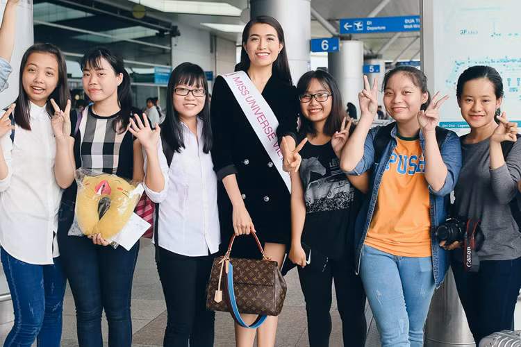 Le Hang duoc chon ghi hinh quang ba HH Hoan vu TG-Hinh-6