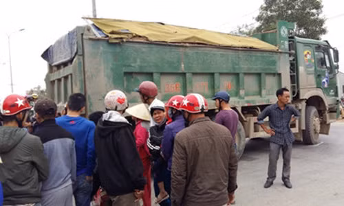 Thanh Hoa: Xe ho vo nghien nat thanh nien di xe may-Hinh-2