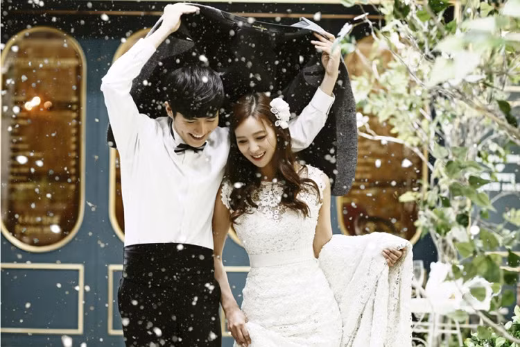 Dan ba sinh thang nay, co so lay chong dai gia 'tu trung nuoc'