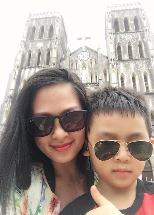 Hiện tại, Thúy Hằng có một tổ ấm hạnh phúc bên ông xã yêu thương và cậu con trai rất kháu khỉnh. (Ảnh: Facebook nhân vật)