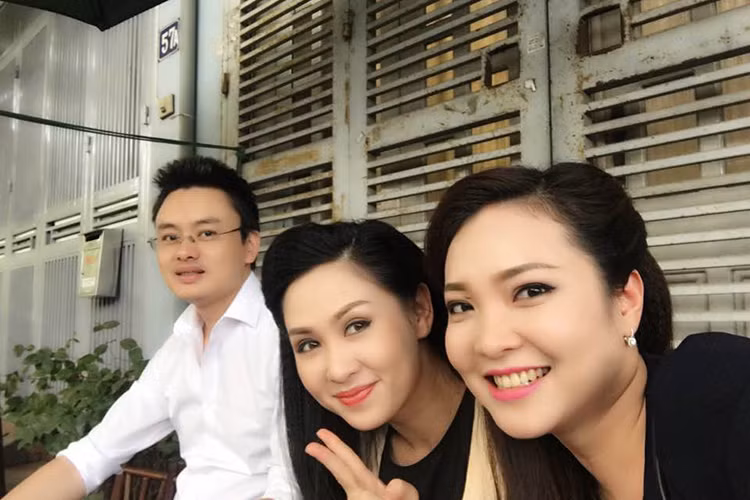 Chan dung BTV sap roi ban tin Thoi su 19h VTV1-Hinh-3