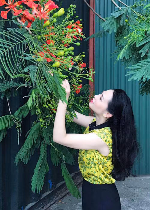 Chan dung BTV sap roi ban tin Thoi su 19h VTV1-Hinh-11