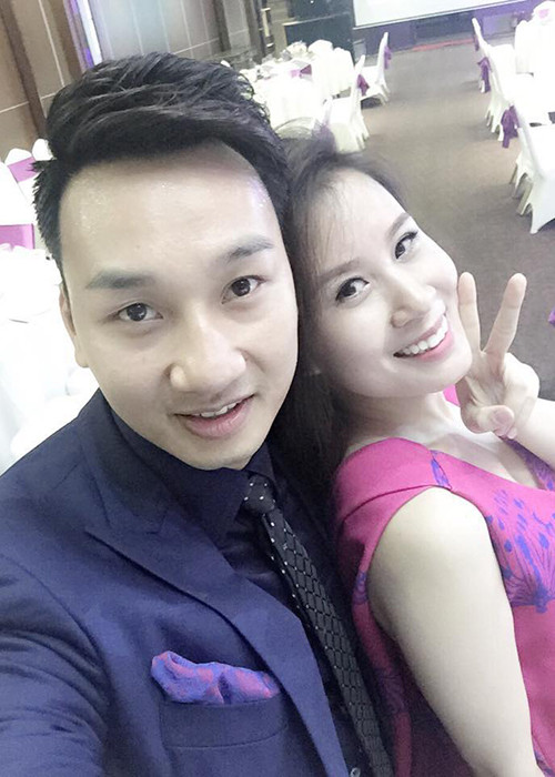 Hiếm khi chia sẻ chuyện tình cảm với báo chí nhưng trên trang cá nhân Thành Trung tỏ ra khá thoải mái đăng tải hình ảnh hạnh phúc bên bạn gái 9x. (Ảnh: Facebook nhân vật) 
