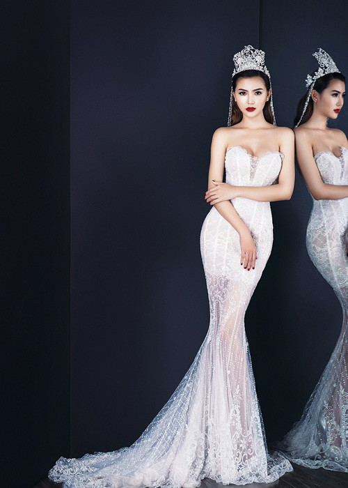 Nữ hoàng Sắc đẹp Toàn cầu 2016 hiện sở hữu chỉ số hình thể khá lý tưởng với chiều cao 1m74 và số đo 3 vòng: 86-59-92. 