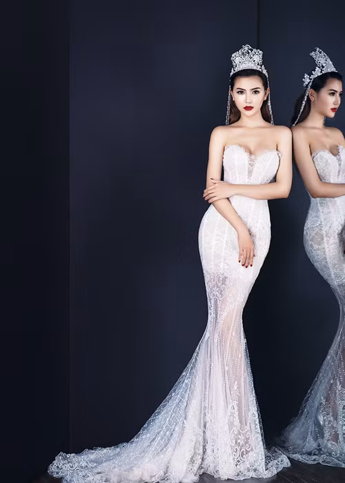 Nữ hoàng Sắc đẹp Toàn cầu 2016 hiện sở hữu chỉ số hình thể khá lý tưởng với chiều cao 1m74 và số đo 3 vòng: 86-59-92. 