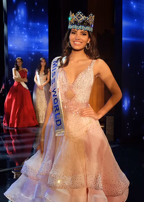 Tân Hoa hậu Thế giới 2016 đã đánh bại 116 người đẹp khác để đăng quang ngôi vị cao nhất của cuộc thi. (Ảnh: Hoa hậu Thế giới)