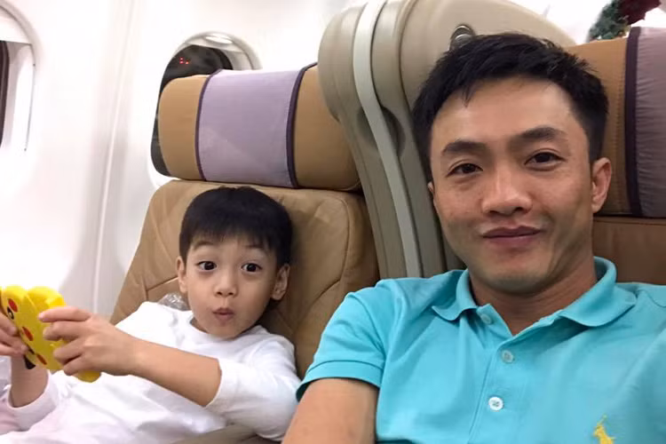 Dịp Tết dương lịch năm nay, bé Subeo - con trai nữ ca sĩ được bố Cường Đô-la đưa đi chơi trong khi mẹ đang bận rộn với công việc. (Ảnh: Facebook nhân vật)