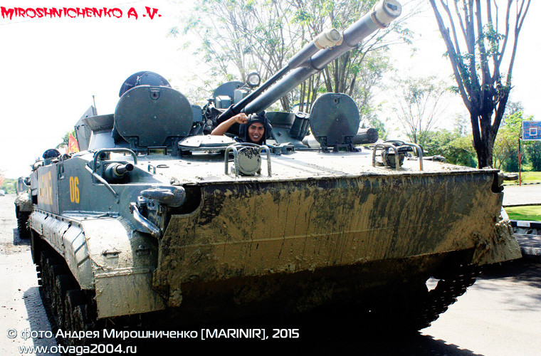 Như đã đề cập, ngoài khả năng chiến đấu như một cỗ tăng hạng trung, BMP-3F còn có tính năng như xe thiết giáp chở quân khi chứa được tiểu đội 7 binh sĩ nai nịt đầy đủ "hàng nóng". Nguồn ảnh: otvaga2004