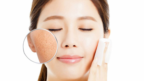 Ngoài tác dụng làm sạch lỗ chân lông, rửa mặt nước muối còn giúp lỗ chân lông se lại, thu nhỏ. Da được làm sạch sâu ngày càng khỏe mạnh, sáng màu và rạng rỡ hơn.