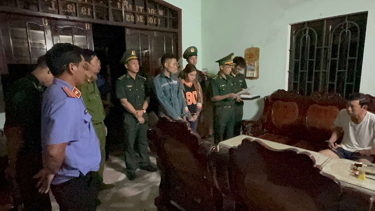 Lên facebook mua ma túy rồi đem bán tại Khu kinh tế Dung Quất - Hình 2 Len facebook mua ma tuy roi dem ban tai Khu kinh te Dung Quat-Hinh-2