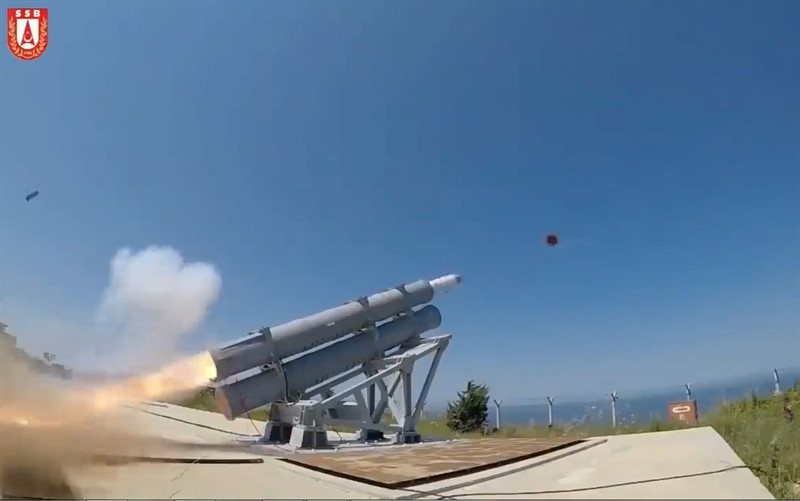 Điều đặc biệt trong bài phát biểu của mình, Tổng thống Erdogan đã tiết lộ rằng, khác với những chiến hạm thuộc lớp Milgem đã được Hải quân nước này tiếp nhận trước đó, trên tàu TCG Kinaliada đã có những thay đổi đáng kể về trang bị, đặc biệt là vũ khí.