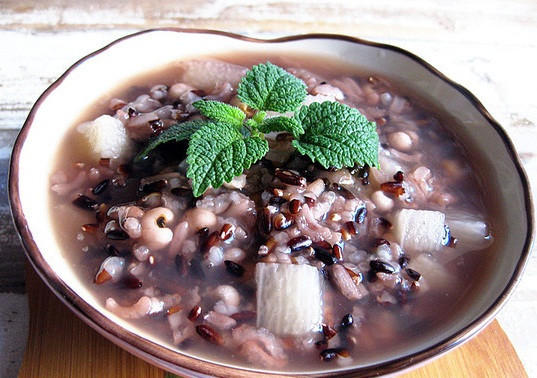 4 loại cháo cực thích hợp với người có bệnh dạ dày - Hình 3 4 loai chao cuc thich hop voi nguoi co benh da day-Hinh-3