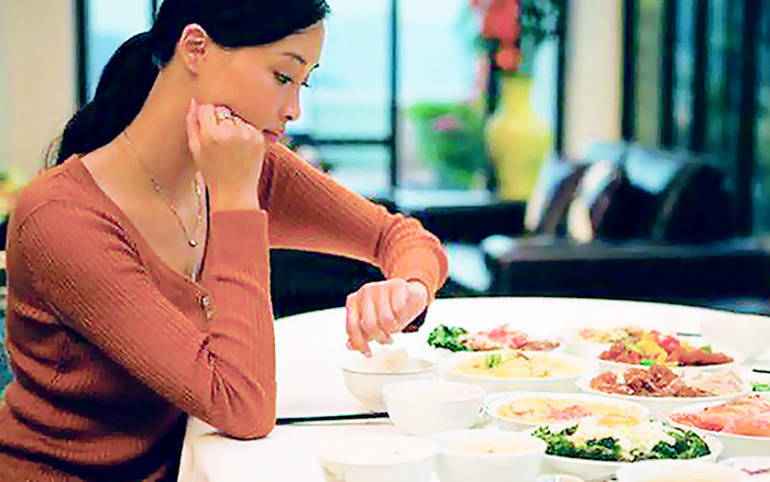 Vợ luôn tất bật mưu sinh còn chồng lúc nào cũng phơi phới Vo luon tat bat muu sinh con chong luc nao cung phoi phoi