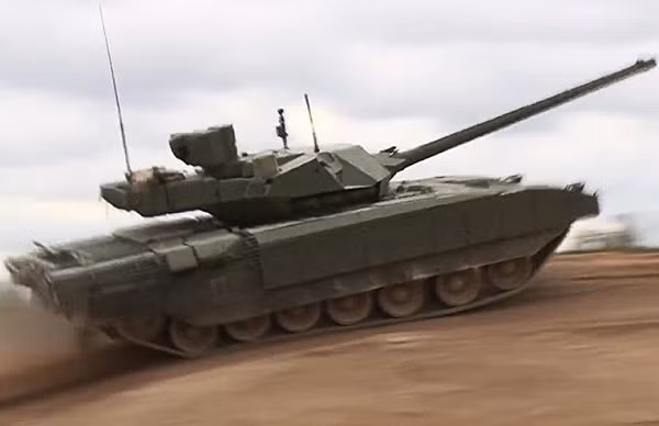 "T-14 Armata thực sự đã được cải tiến đáng kể về vỏ giáp so với xe tăng Nga thuộc các thế hệ trước, nó còn được trang bị cả hệ thống phòng vệ chủ động chống lại tên lửa chống tăng của đối phương".