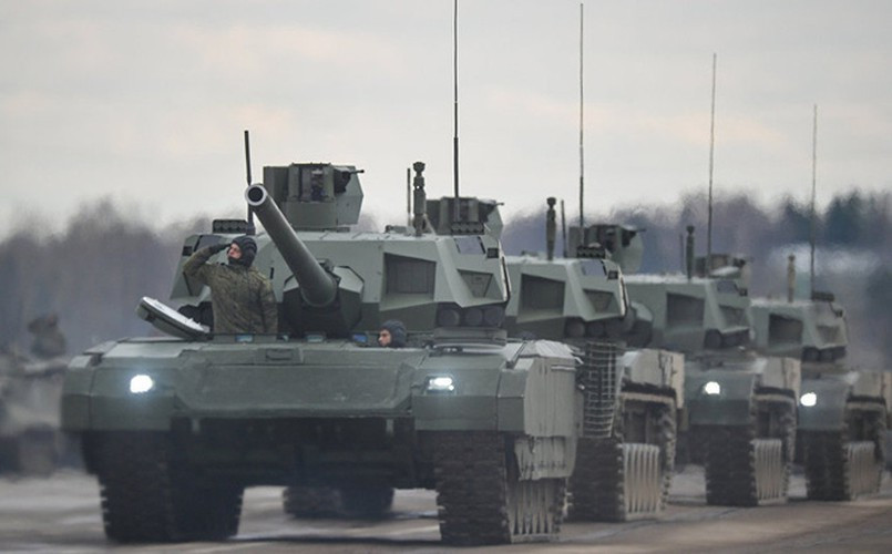 Ông Manturov không cung cấp thêm bất cứ chi tiết nào về việc những chiếc xe tăng T-14 Armata được gửi đến Syria từ lúc nào, thông qua phương tiện gì và chúng sẽ được triển khai ở đâu.