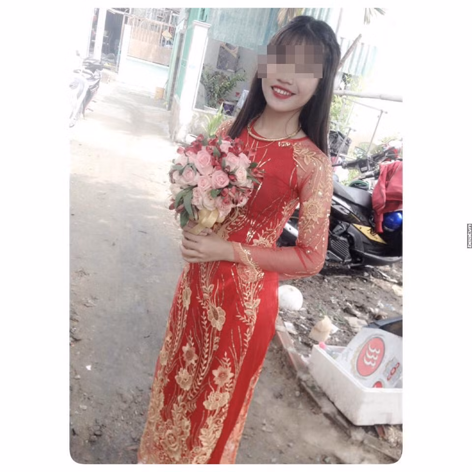 Cô dâu Nhật V. thậm chí còn sử dụng những từ ngữ khá mạnh bạo, nặng nề như "bẩn", "tanh" để nhận xét về "miệng đời", cho rằng người ngoài đã cố tình xen vào ngày vui của cô để nói ra những điều tiêu cực, thiếu thiện chí.