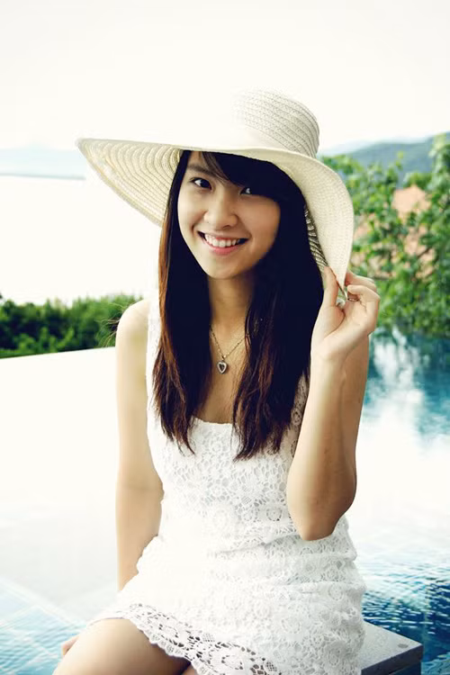 Trước mặt các giáo sư của trường Johns Hopkins, Sao Ly ít nhiều hồi hộp và lo lắng hơn. Cô nàng nhận được những câu hỏi như: Đã nghiên cứu được những gì? Đóng góp những gì cho các nghiên cứu quan trọng? Nếu được nhận thì muốn học hỏi được gì và đóng góp gì cho nhà trường? Với cô gái, đó không phải là những câu hỏi “hại não” mà chỉ cần sự thành thật.