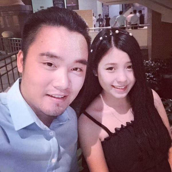 Quả thật, cuộc sống yên bình, quá đỗi hạnh phúc của Thu Thảo bên chồng và đứa con nhỏ đã trở thành mơ ước của rất nhiều chị em. Hãnh diện về điều này, Thảo cũng không ngần ngại chia sẻ niềm hạnh phúc của mình trong nhiều bài đăng trên Facebook.