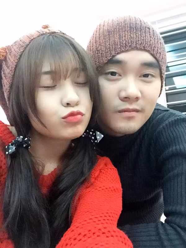 Chính những điều này khiến Thu Thảo cảm nhận, sau thời gian kết hôn và sinh con, tình yêu giữa cô và người chồng "vàng 10" như ngày một đong đầy hơn. Những khó khăn trong cuộc sống, những niềm vui, nỗi buồn, những trọng trách, nhiệm vụ đối nội - ngoại cho đến những công việc nhỏ nhất đều được cặp vợ chồng trẻ san sẻ với nhau.