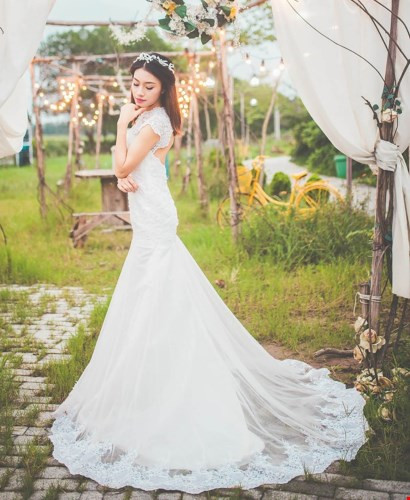 Vốn có niềm đam mê lớn với những cuốn sách, yêu và giỏi văn chương nhưng với ngành kinh tế đối ngoại, Ngọc Anh vẫn cho rằng bản thân mình có thể tiếp tục niềm đam mê cùng với ngành học này. Ham đọc, ham tìm tòi nhưng Ngọc Anh hoàn toàn không phải là một "mọt sách", cô nàng có phong cách sống rất năng động và có rất nhiều tài lẻ, năng khiếu khiến các bạn cùng trang lứa nể phục, yêu mến.