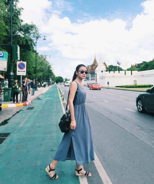 Sở hữu chiều cao 1m70, cùng số đo ba vòng 86-60-89, Ngọc Anh rất tự tin trong vai trò một người mẫu, thành viên của CLB MC và Thời trang của trường. Ngọc Anh từng đứng trên sàn catwalk của trường và một vài show diễn ở Hà Nội vì thế trong cuộc thi Duyên dáng Ngoại thương năm nay, cô bạn như có thêm lợi thế về mặt kinh nghiệm, sự từng trải trên sân khấu của mình.