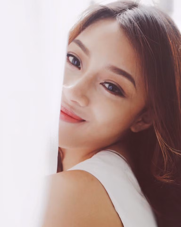 Coi thời trang là một thú vui và một lĩnh vực nên trải nghiệm của tuổi trẻ, sau một thời gian làm người mẫu, Ngọc Anh hiện đã rút về hậu trường, làm chủ tịch CLB và giúp cho rất nhiều chương trình biểu diễn của sinh viên Ngoại thương thành công tốt đẹp, ghi dấu ấn đậm nét.