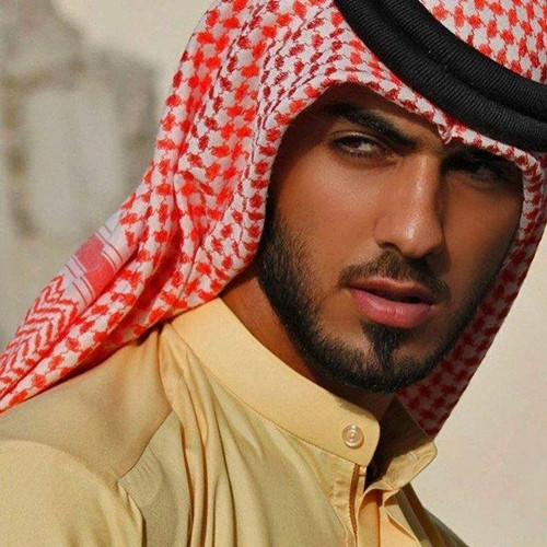 Được biết Omar Borkan Al Gala là một nhiếp ảnh gia, người mẫu, kiêm nhà thơ đến từ UAE. Vẻ đẹp nam tính với khuôn mặt cân đối, đôi mắt sâu hút hồn và bộ râu quai nón của anh từng khiến hàng vạn cô gái như “phát điên”. Tuy nhiên sau khi nổi tiếng không lâu, Omar bị phanh phui thực ra không bị trục xuất vì quá đẹp trai mà chỉ vì có hành động quá khích trong một lễ hội.